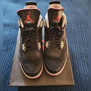Air Jordan 4 Retro OG 'Bred'